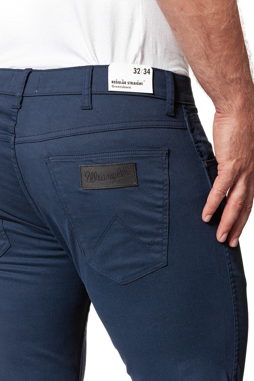 WRANGLER SPODNIE MĘSKIE GREENSBORO NAVY W15QGE114