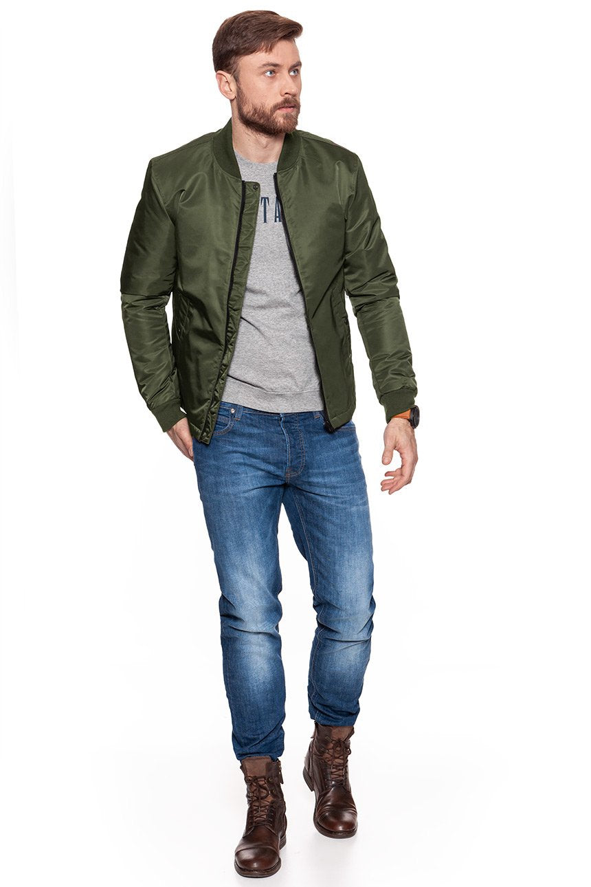 KURTKA WRANGLER STRAIGHT BOMBER DUSTY OLIVE W4743WT45