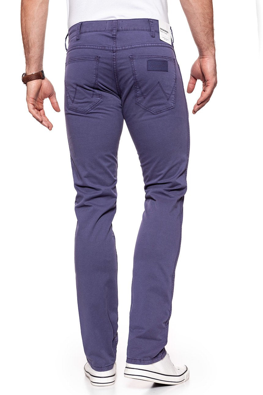 WRANGLER SPODNIE MĘSKIE GREENSBORO DUSK PURPLE W15QRU25K